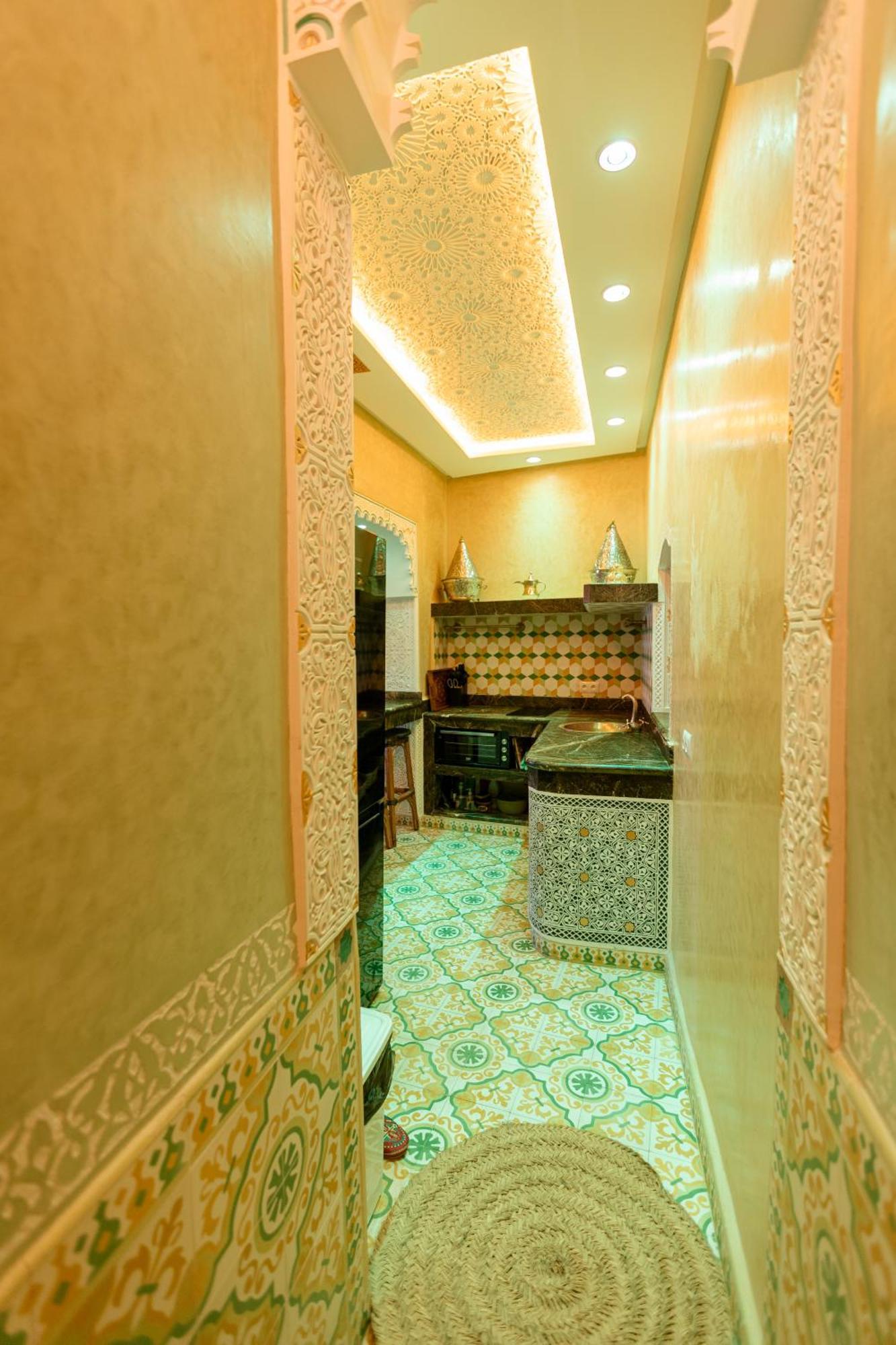 Colorful Traditional Riad W/Views Of Spain Tanger Exterior foto