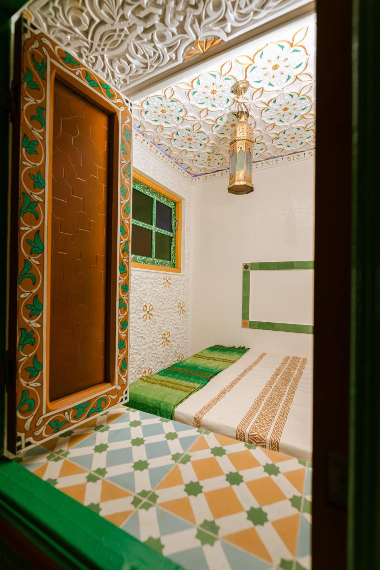 Colorful Traditional Riad W/Views Of Spain Tanger Exterior foto