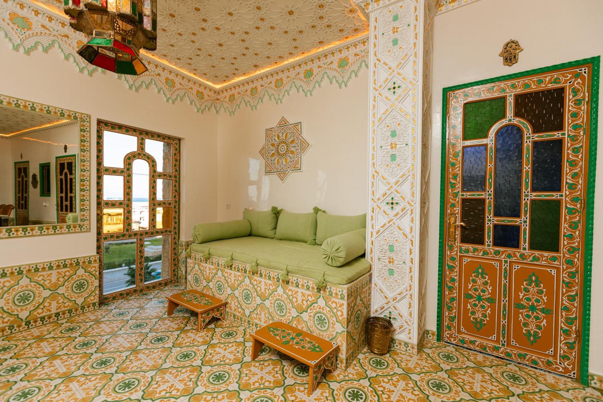 Colorful Traditional Riad W/Views Of Spain Tanger Exterior foto