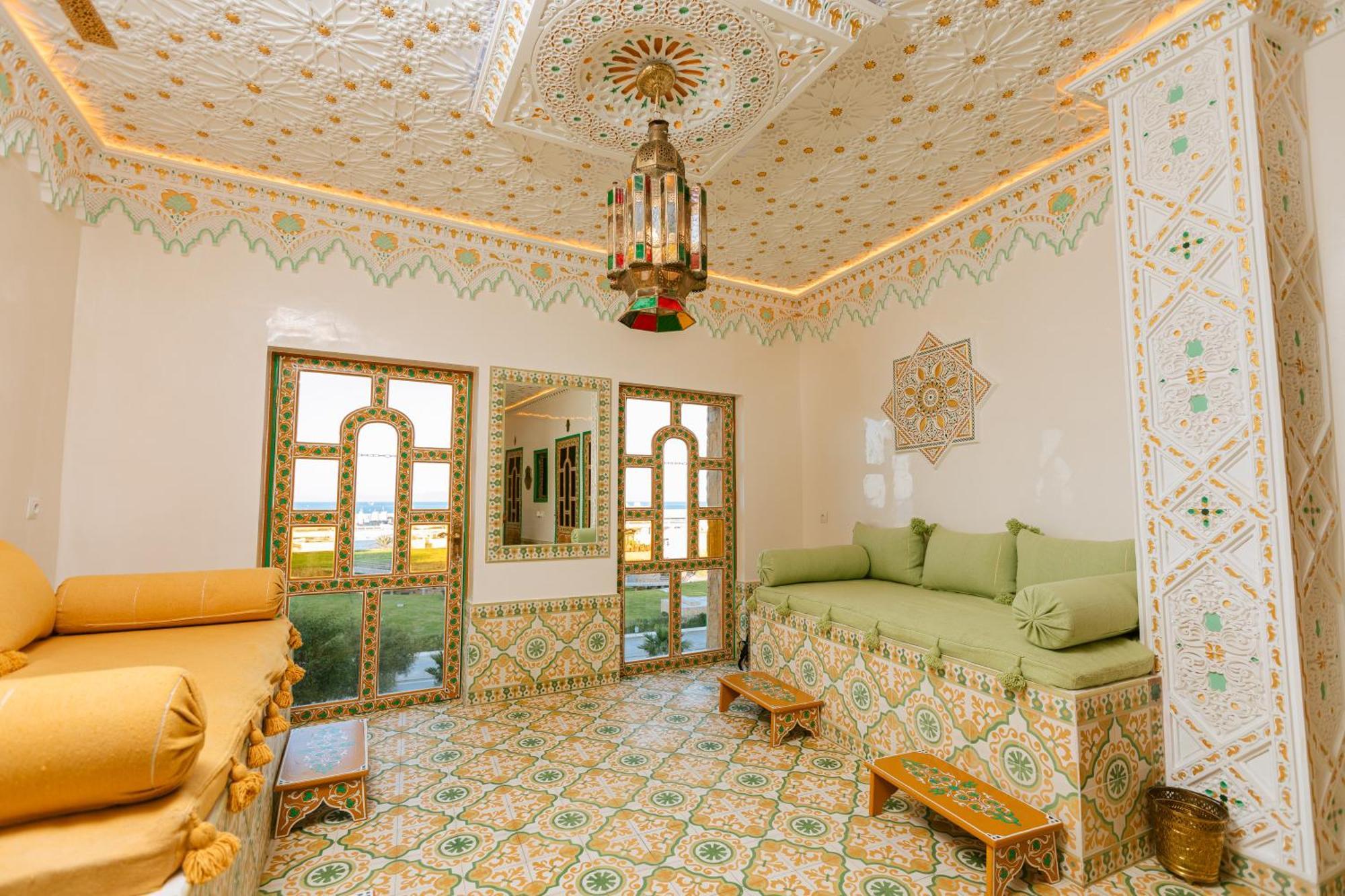 Colorful Traditional Riad W/Views Of Spain Tanger Exterior foto