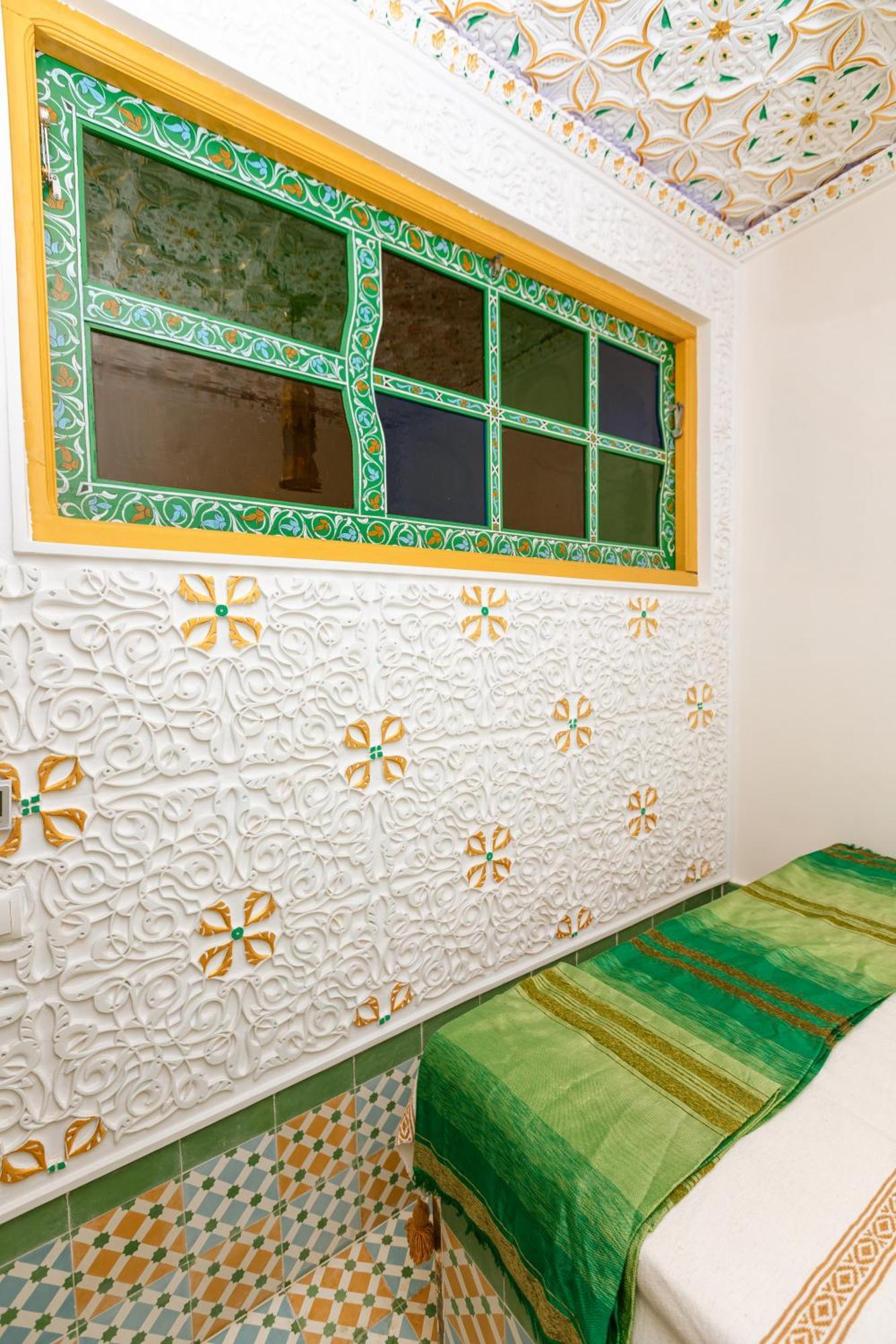 Colorful Traditional Riad W/Views Of Spain Tanger Exterior foto