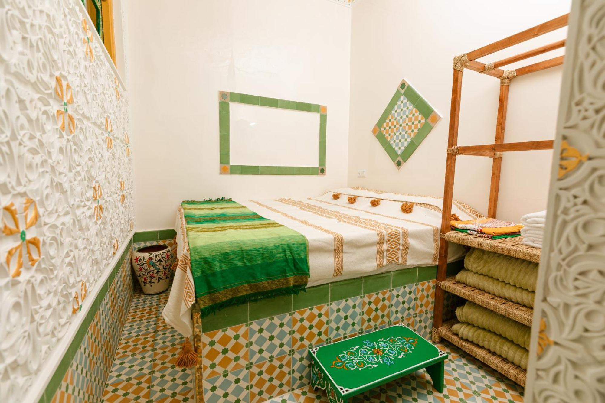 Colorful Traditional Riad W/Views Of Spain Tanger Exterior foto