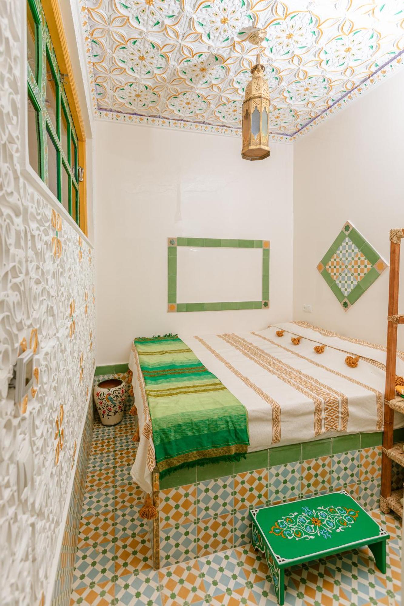 Colorful Traditional Riad W/Views Of Spain Tanger Exterior foto